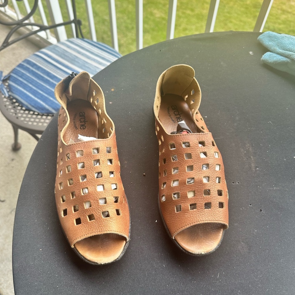 Arche Drick Perforated Leather shoe UE40-US9-9.5